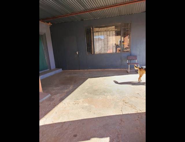 3 BEDROOM FREEHOLD FOR SALE IN SUNSET VIEW